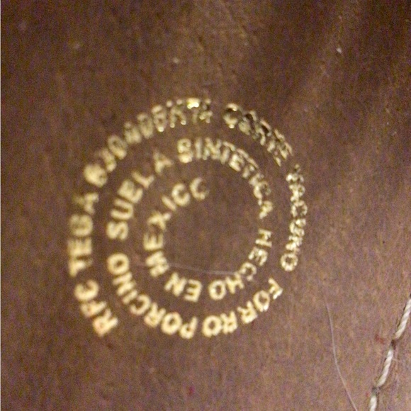 Shoes - Picture 4 of 5